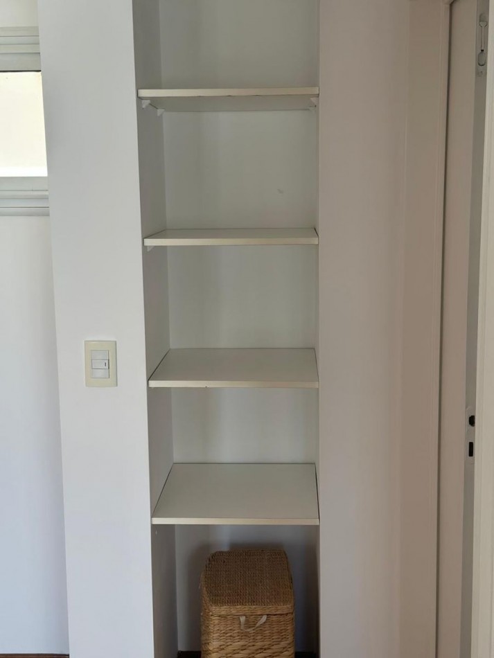 Excelente 2 ambientes con balcon y cochera fija cubierta - Super luminoso