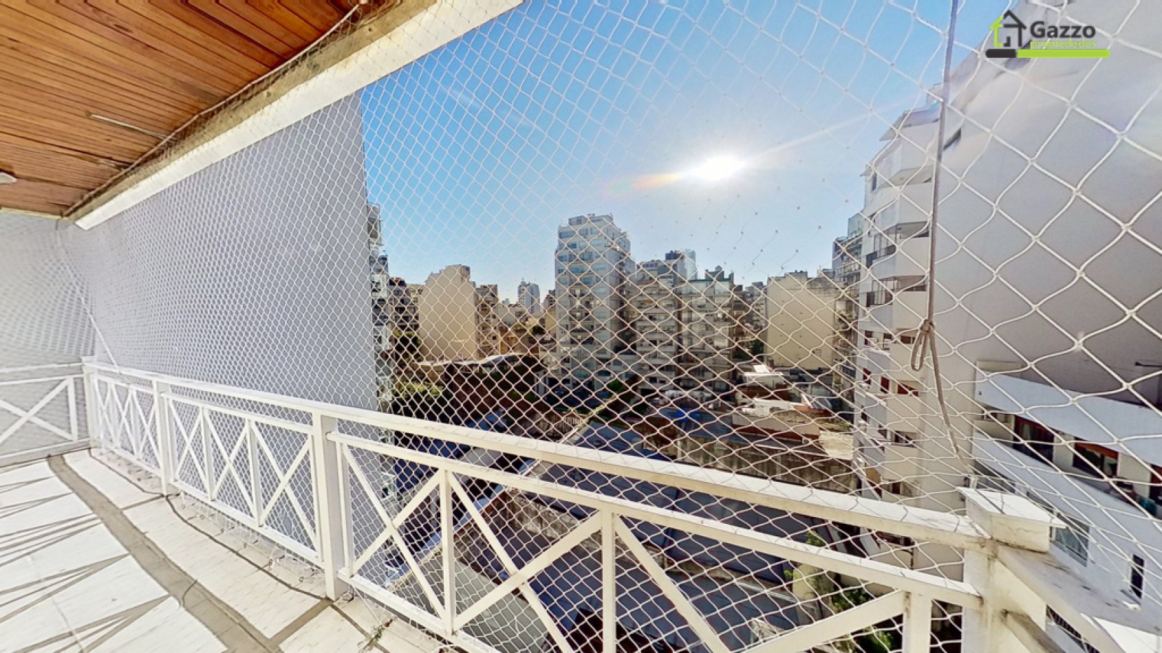 Departamento de 3 ambientes + super luminoso + cochera fija cubierta
