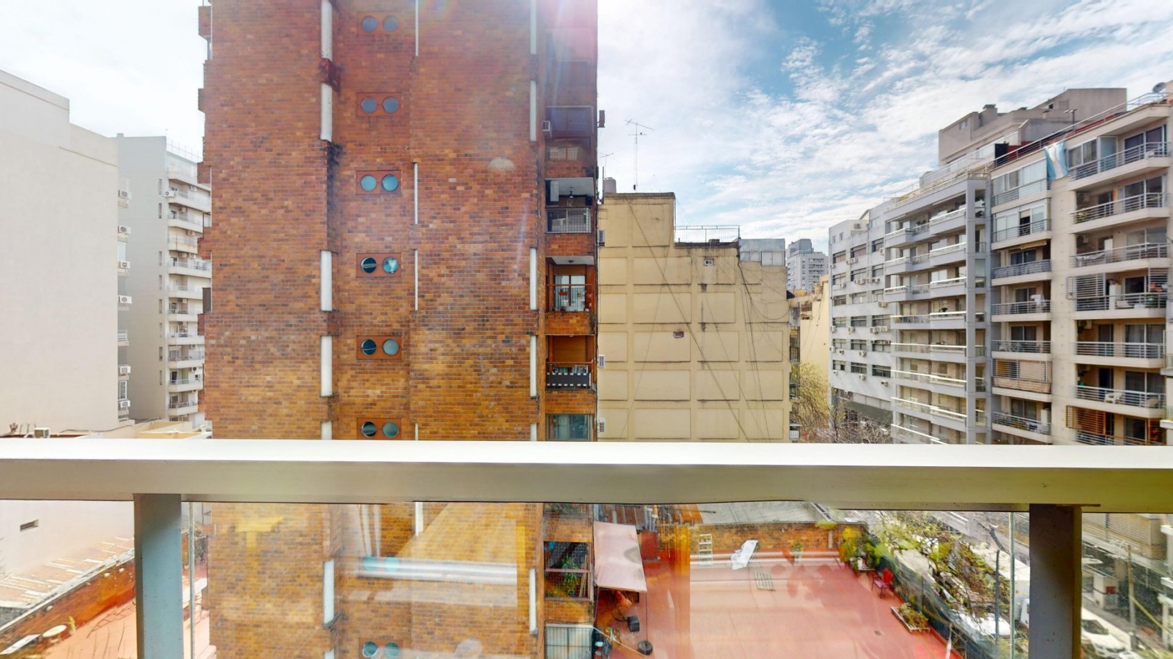 Departamento 2 ambientes + cochera + baulera + SUM + Pileta + Gimnasio + Super luminoso + Seguridad
